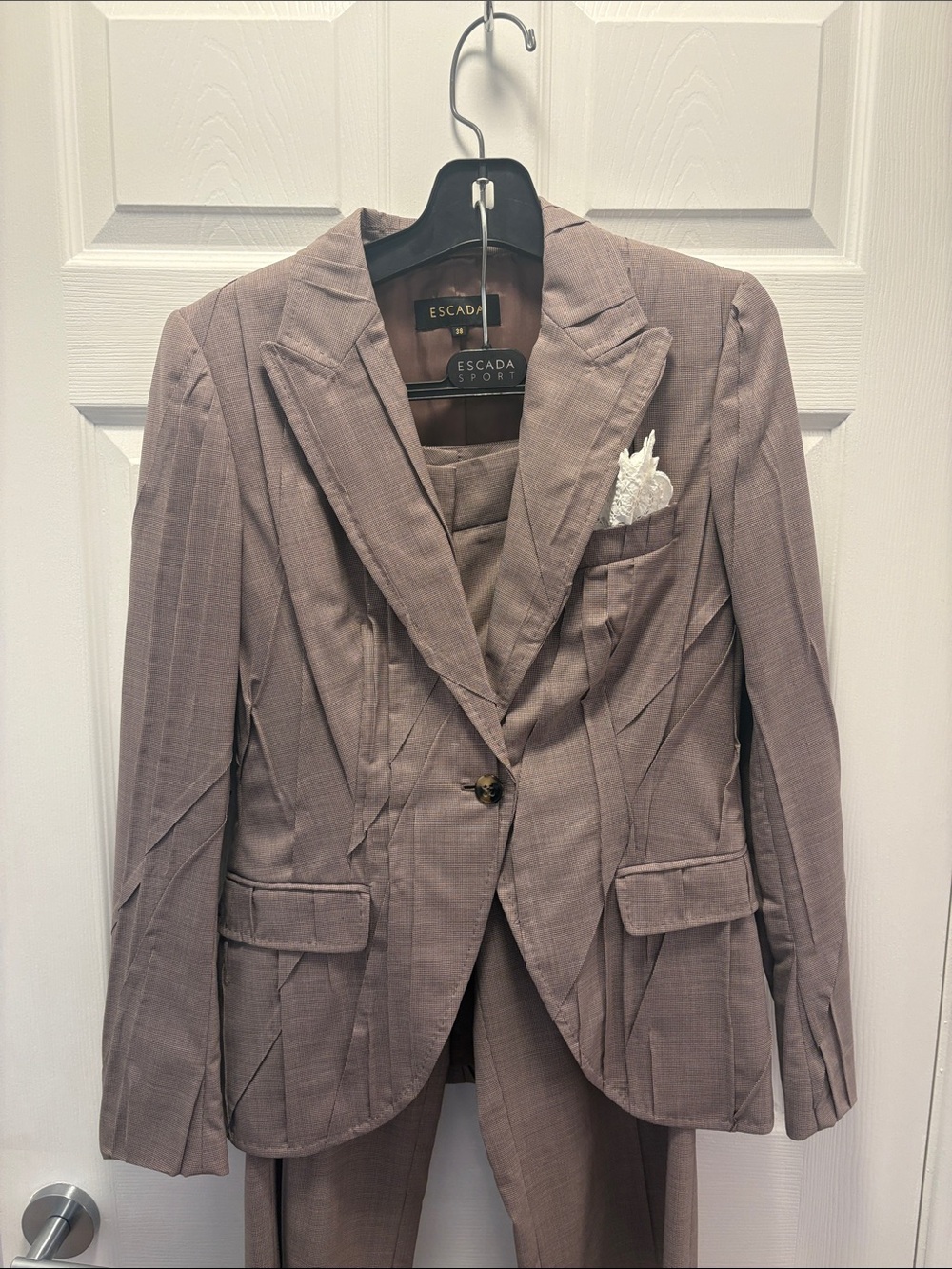 ESCADA women suit